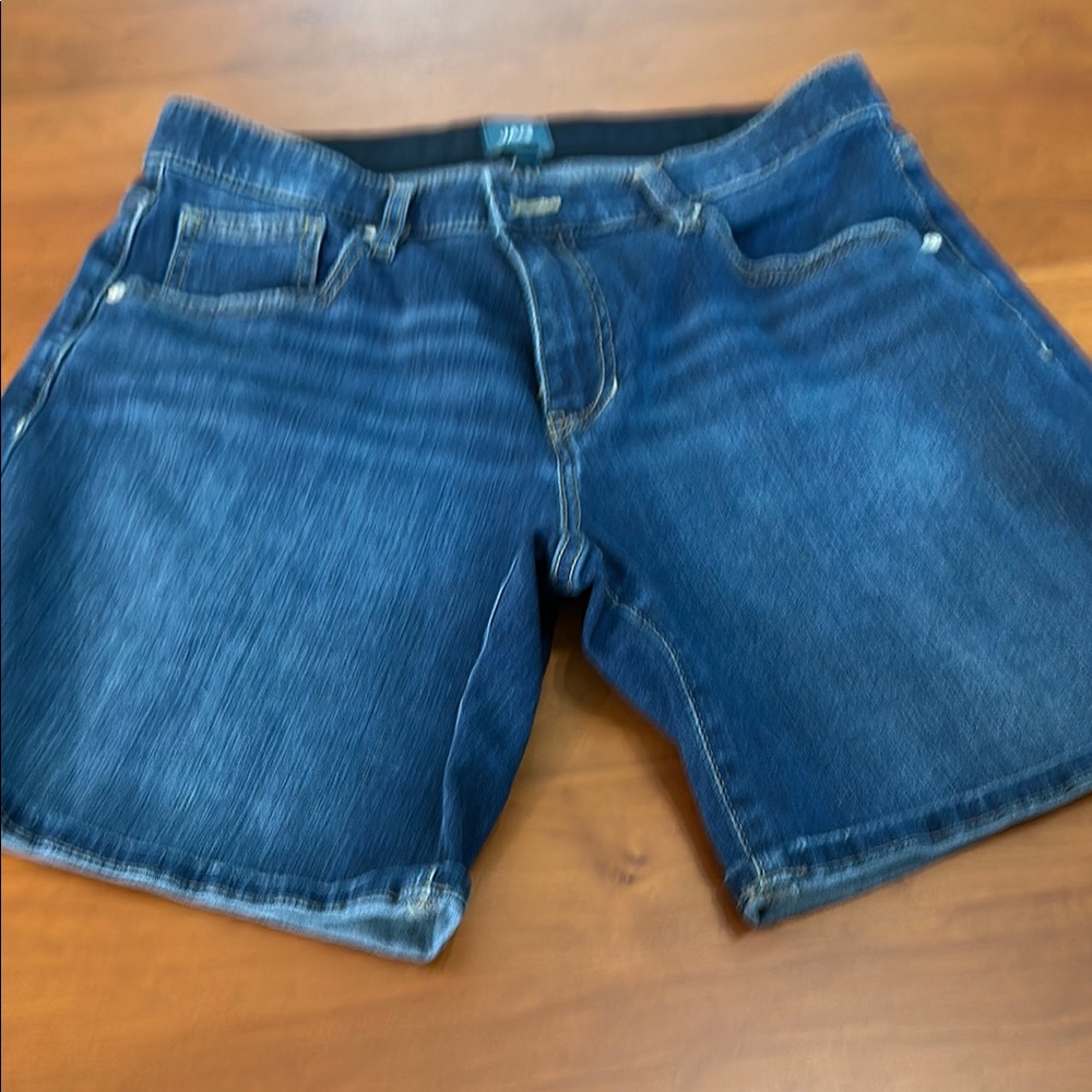 Jag Jeans Alex Boyfriend Blue Jean Shorts Classic Style